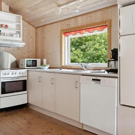 Beautiful In Vaeggerlose With Kitchen