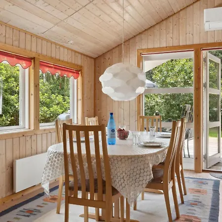Beautiful In Vaeggerlose With Kitchen Bøtø By